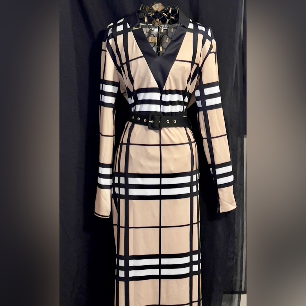BRAND NEW Women’s Dress SIZE: Womens Large